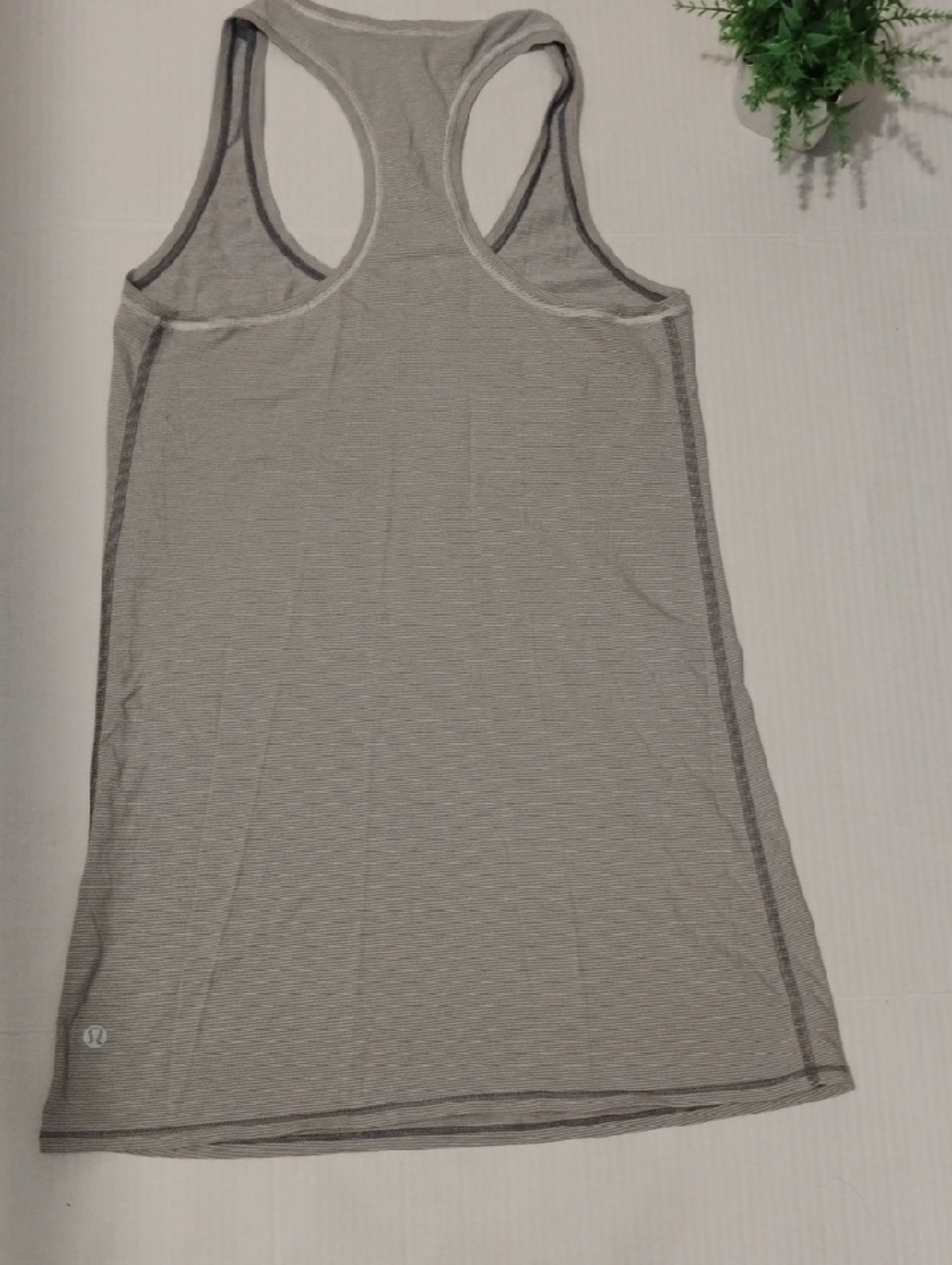 lululemon athletica Striped Racerback Tank Top. Womens size 6 Gray & White.
